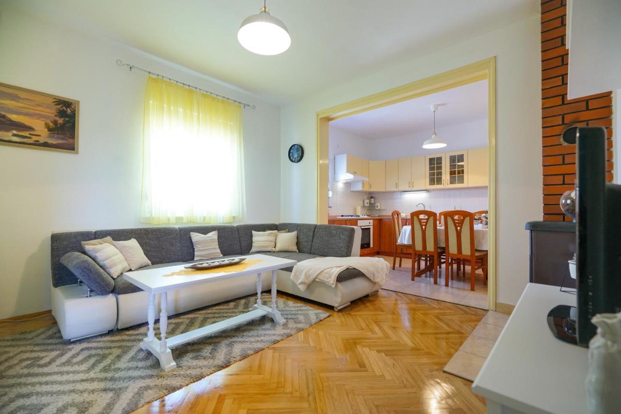 Apartment Jardin With Free Cowered Parking Zadar Ngoại thất bức ảnh